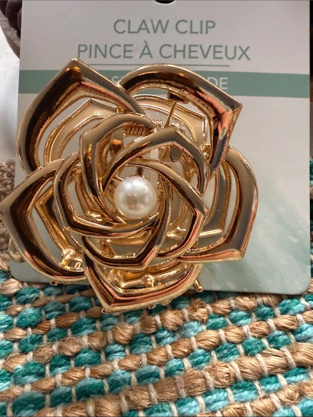 🌷NEW🌷Gold Floral Claw Clip Hair Accessory with Pearl Accent